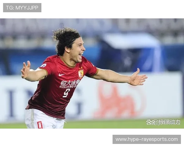 足球传奇人物告别赛场 谁将永远留在球迷心中