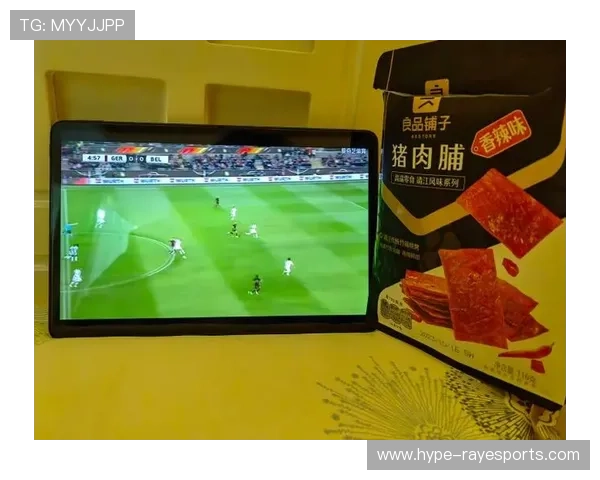 足球明星私下最爱零食曝光盘点这些让人意想不到的小吃偏好